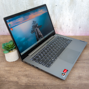 Notebook LENOVO Ryzen 5 5th 5500u | 16GB | VEGA 7 | USADO