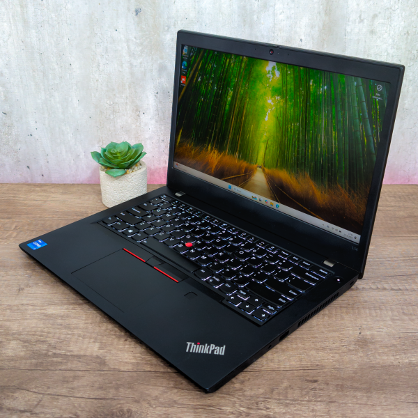 Notebook LENOVO Core i7 11th 1165G7 | 16GB | INTEL HD | USADO - Imagen 3