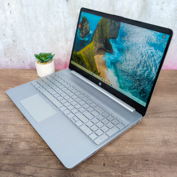 Notebook HP Ryzen 5 5th 5500u | 12GB | AMD | USADO - Imagen 3