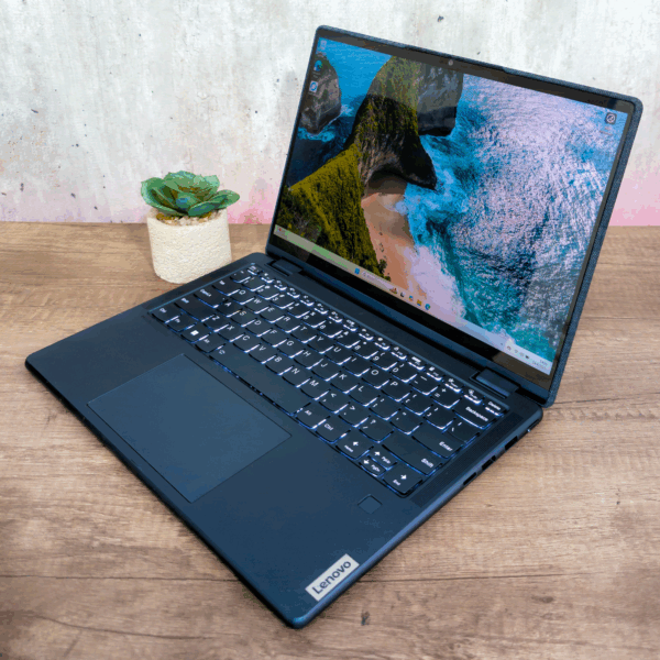 Notebook LENOVO Ryzen 5 5th 5500u | 8GB | TOUCH | USADO - Imagen 3