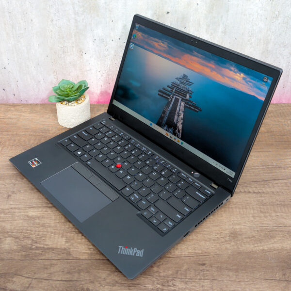 Notebook LENOVO Ryzen 5 5th 5650u | 8GB | USADO - Imagen 2