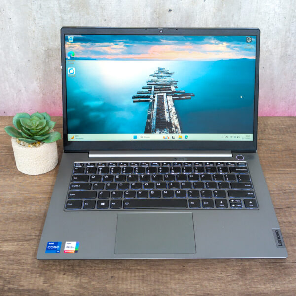 Notebook LENOVO Core i7 11th 1165G7 | 16GB | IRIS XE | USADO - Imagen 3