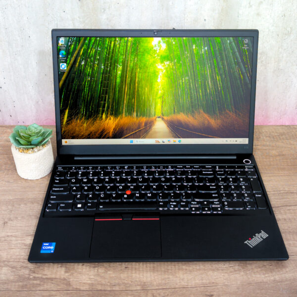 Notebook LENOVO Core i7 11th 1165G7 | 16GB | TOUCH | USADO - Imagen 3