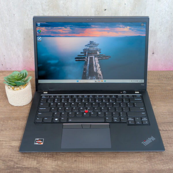 Notebook LENOVO Ryzen 5 5th 5650u | 8GB | USADO - Imagen 3