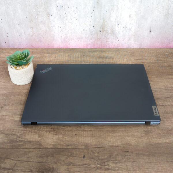 Notebook LENOVO Ryzen 5 5th 5650u | 8GB | USADO - Imagen 4